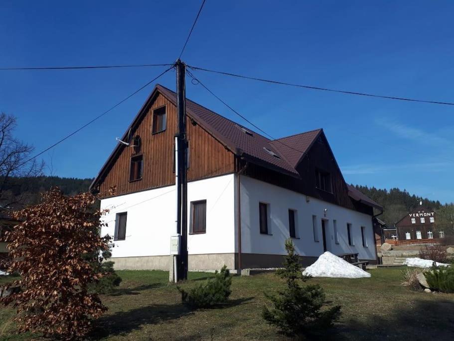 Byt 4+kk v klidné části obce Bedřichov Exterior foto